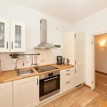 Altstadt Residenz 아파트 베른카슈텔쿠에스